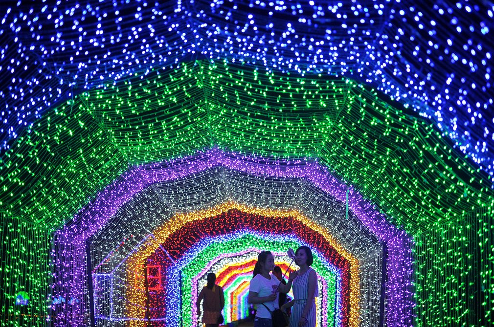 light installation in Taiyuan, China, from The Guardian