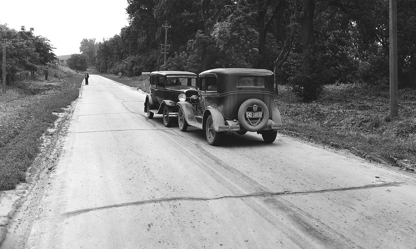 Head-on car crash in rural South Dakota in 1932. Eighty per cent of drivers rate themselves as above average. Photo courtesy Wikipedia