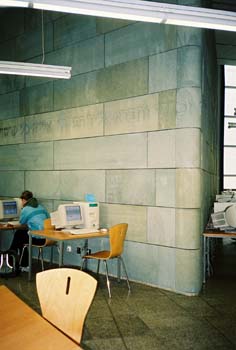 09-LiberecLibrary-synagoguewall