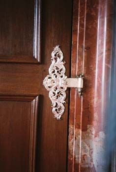 11-Brevnov-doorhandle