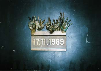 13-17.11.1989-monument