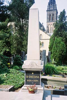 13-Vysehrad-cemetery-Smetana